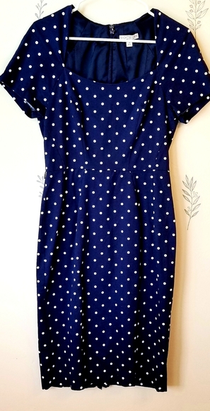 Eva Mendes New York & Company Fitted Dress - Picture 2 of 7